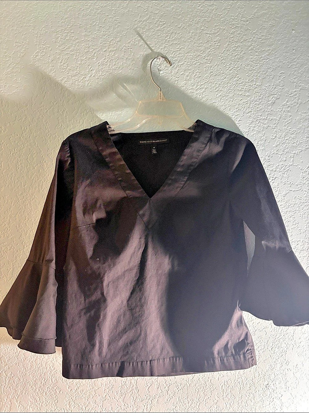 White House Black Market V-Neck Blouse in Black Size XS New